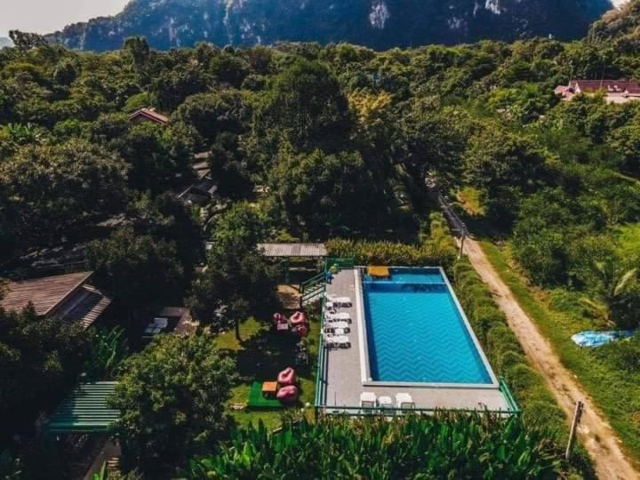 Royal Bamboo Hostel-Sha Certified Khao Sok National Park 외부 사진